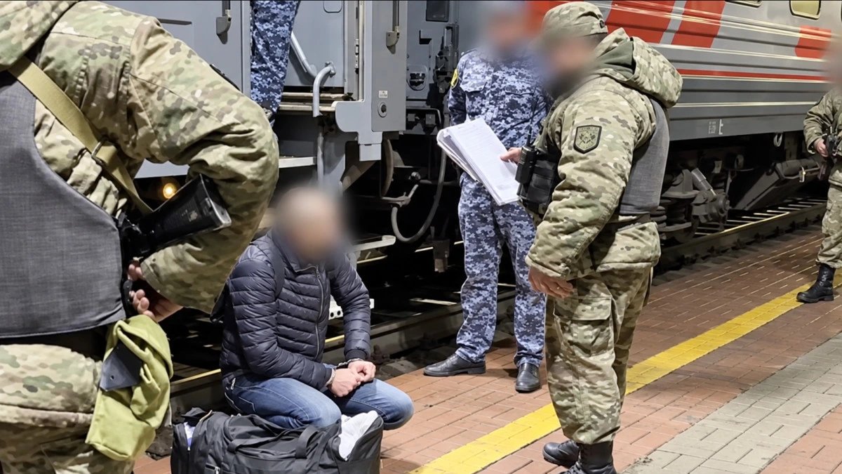 Казахстан экстрадировал из России участника ОПГ за нарколабораторию в Темиртау