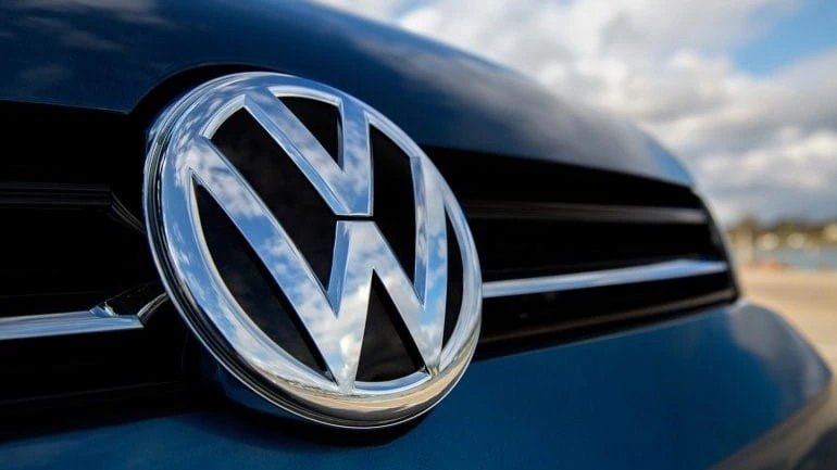 Volkswagen снизил прогноз прибыли на 2026 год до 1% из-за спада в Китае и списания Porsche