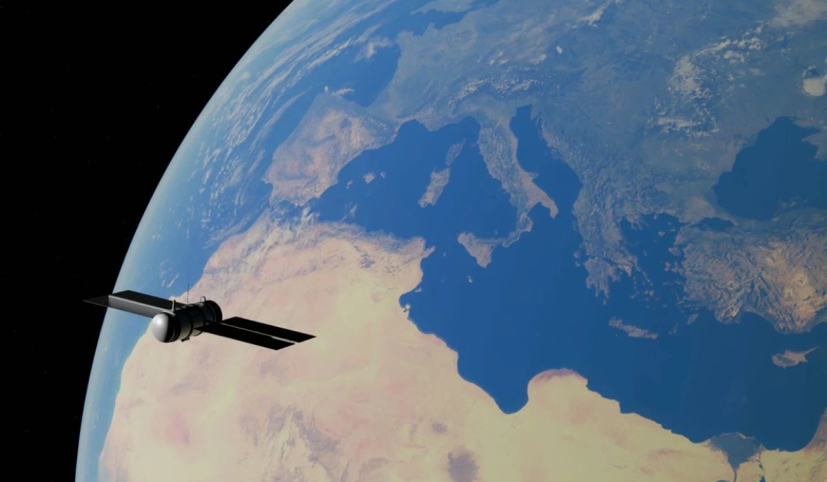 Greek geologist finds Earth's shape shifting as poles rise and equator sinks