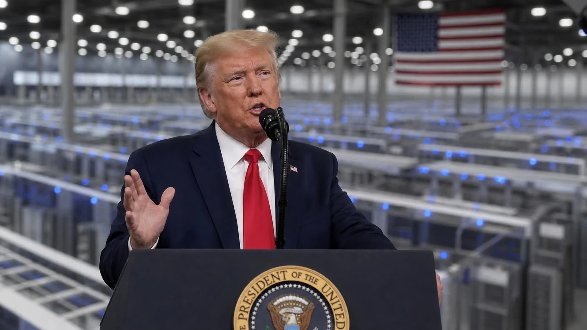 Трамптың деректер орталығы саясаты MAGA базасын сайлау алдында екіге бөлді
