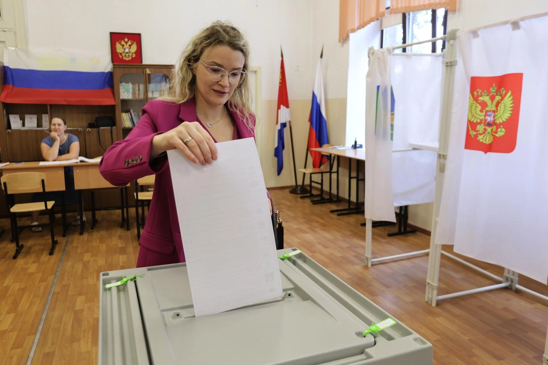 В России проходит последний день парламентских выборов