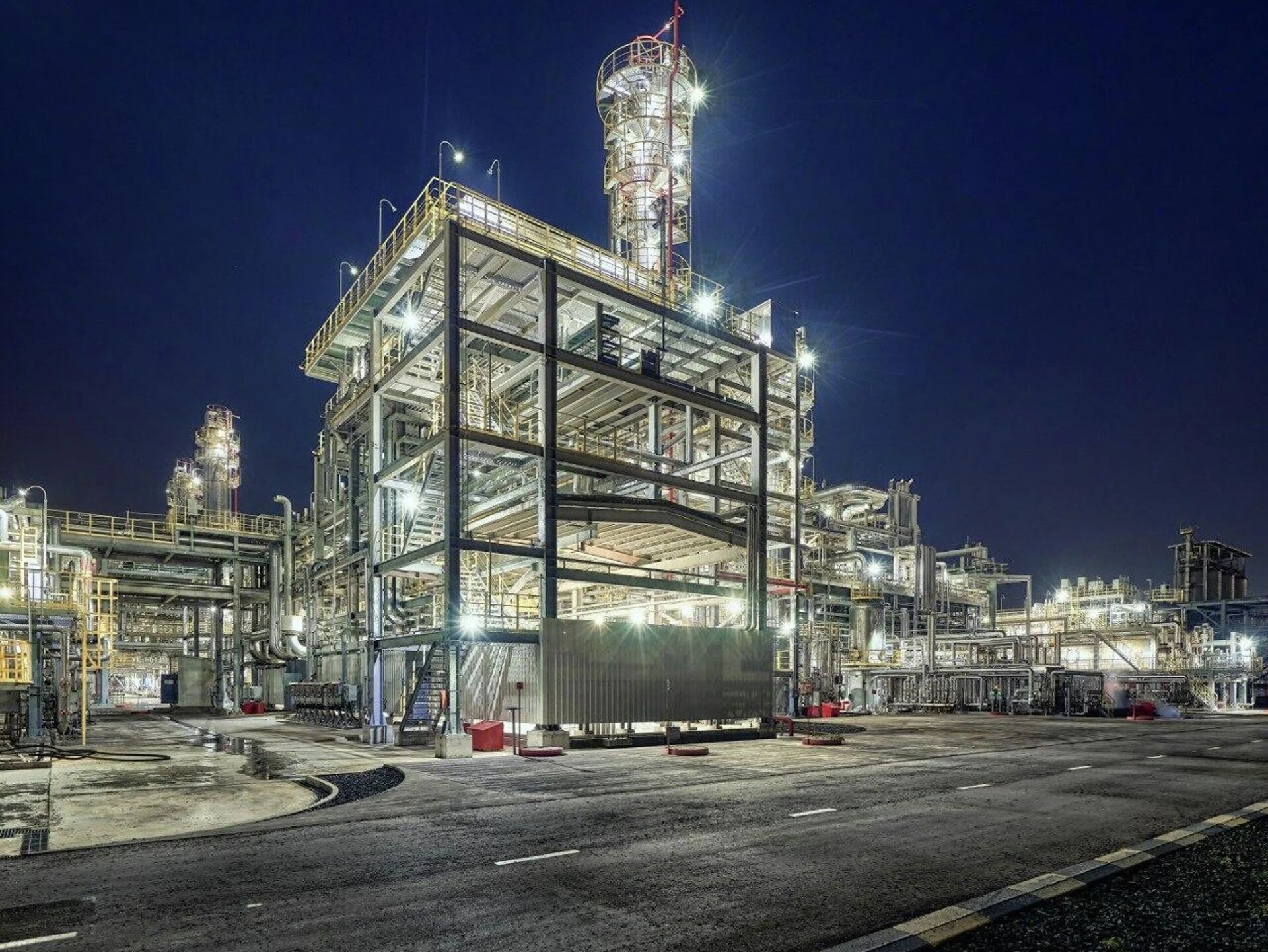 Казахстан теряет 50-60 млрд тенге ежегодно из-за экспорта нефтяных полуфабрикатов