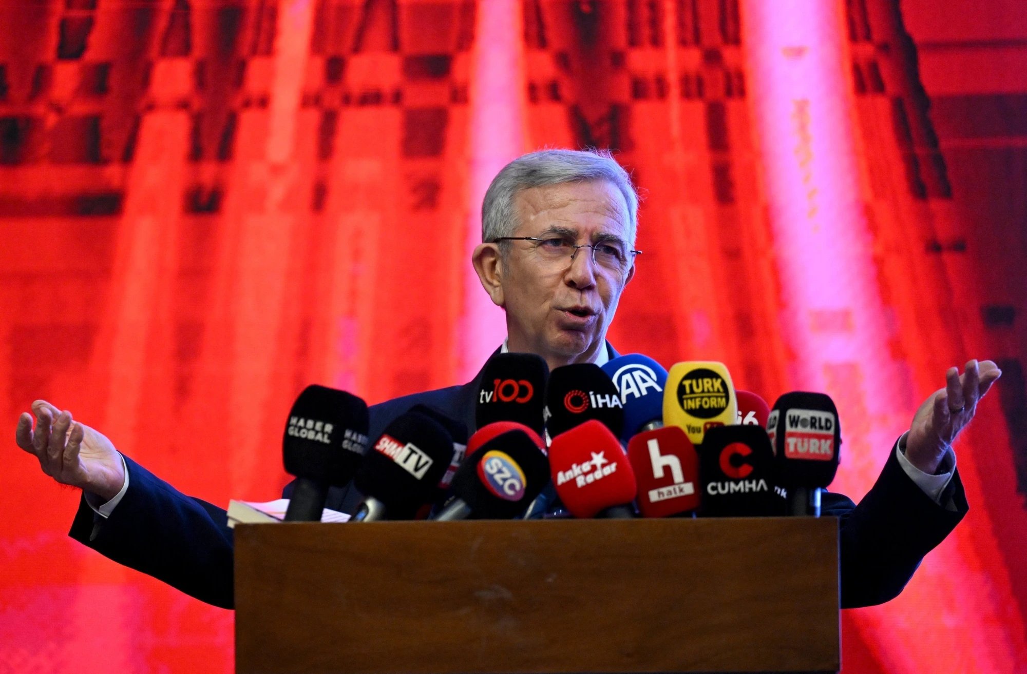 Ankara Mayor Mansur Yavaş resigns from CHP, to continue as independent