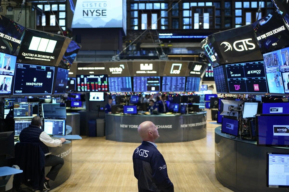 US Earnings Revisions Turn Negative, Ending Longest Upgrade Streak Since 2021