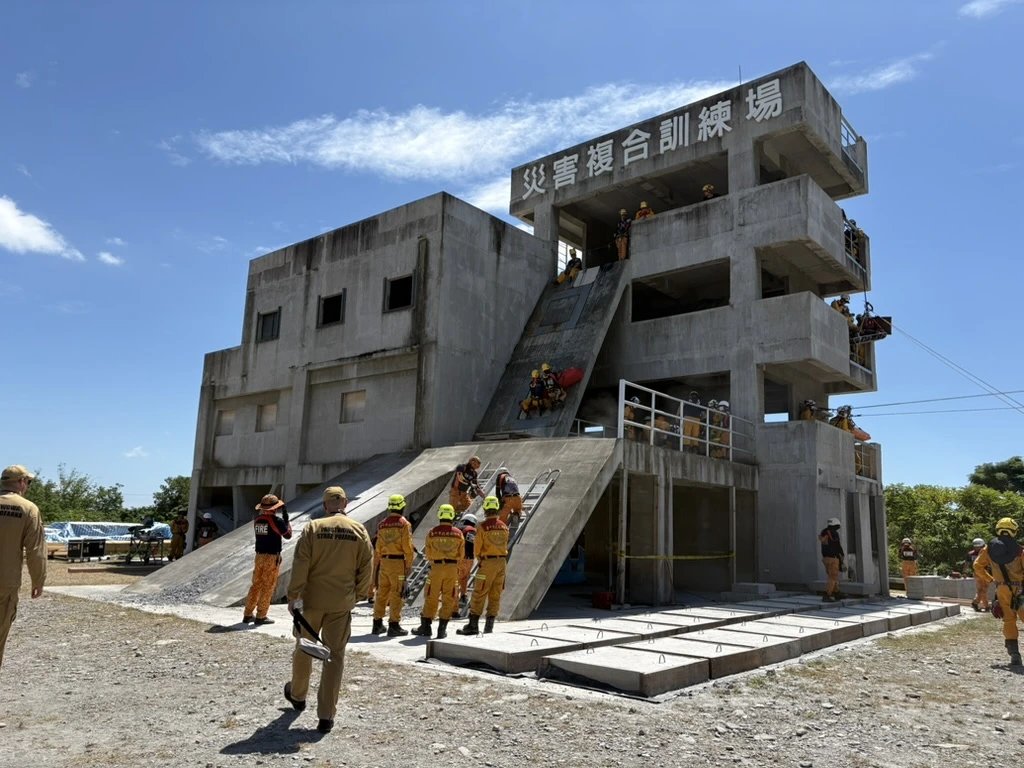 Taiwan's 921 drill simulates 7.3 quake with 180 international responders