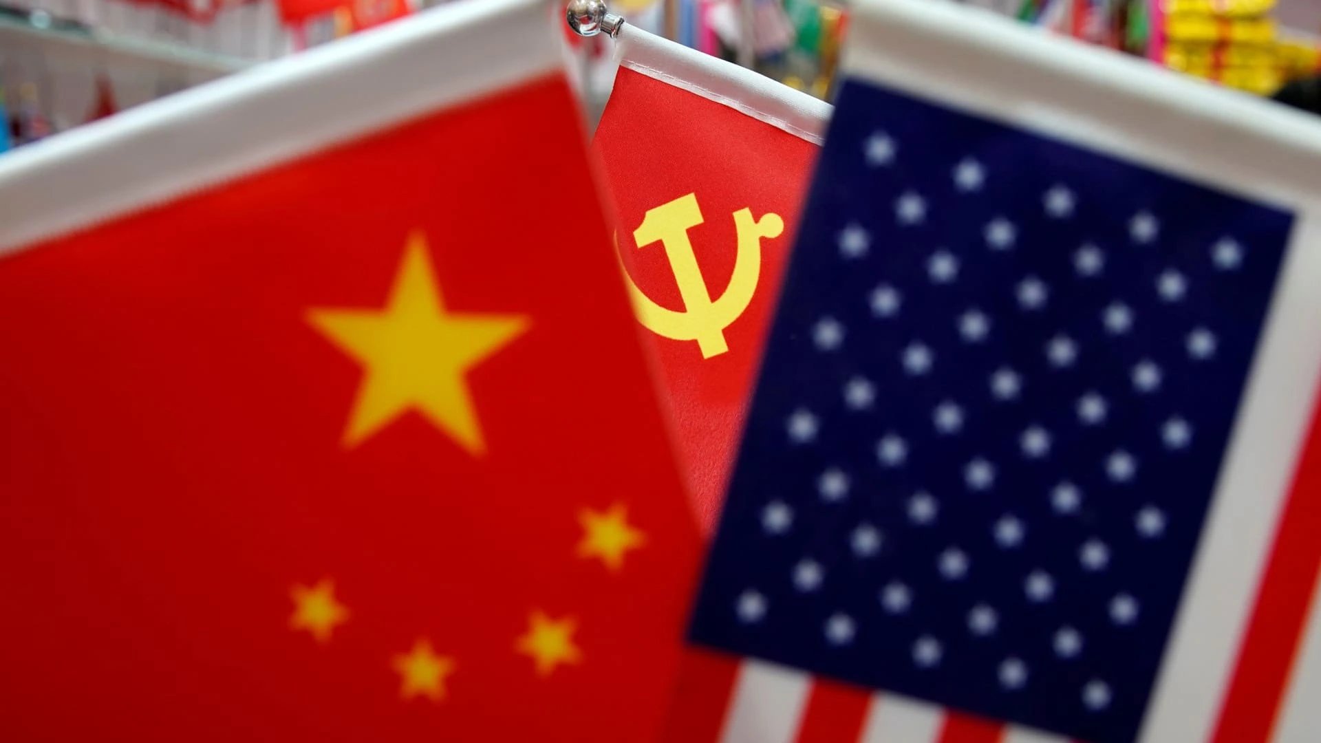США и Китай продлили торговое перемирие до 10 января, заявил Бессент