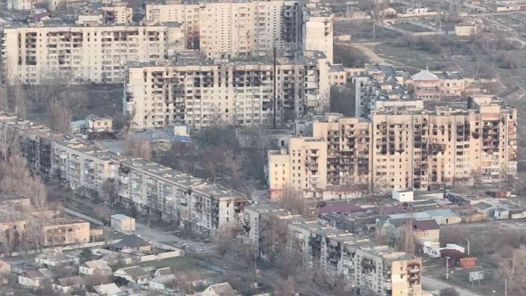 Жители Олешек едят сорняки из-за блокады продовольствия и воды