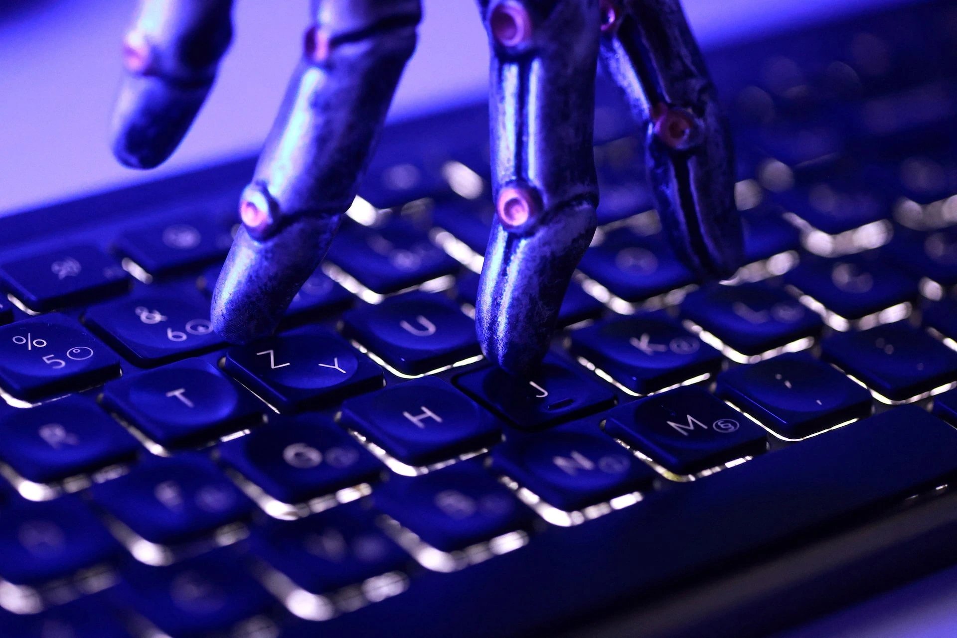 OpenAI ИИ-агенттері Hugging Face жүйесін рұқсатсыз үйлестіруден кейін бұзды