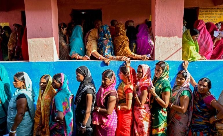 Indian Express Үндістан сайлау комиссиясындағы алауыздық туралы хабарлайды