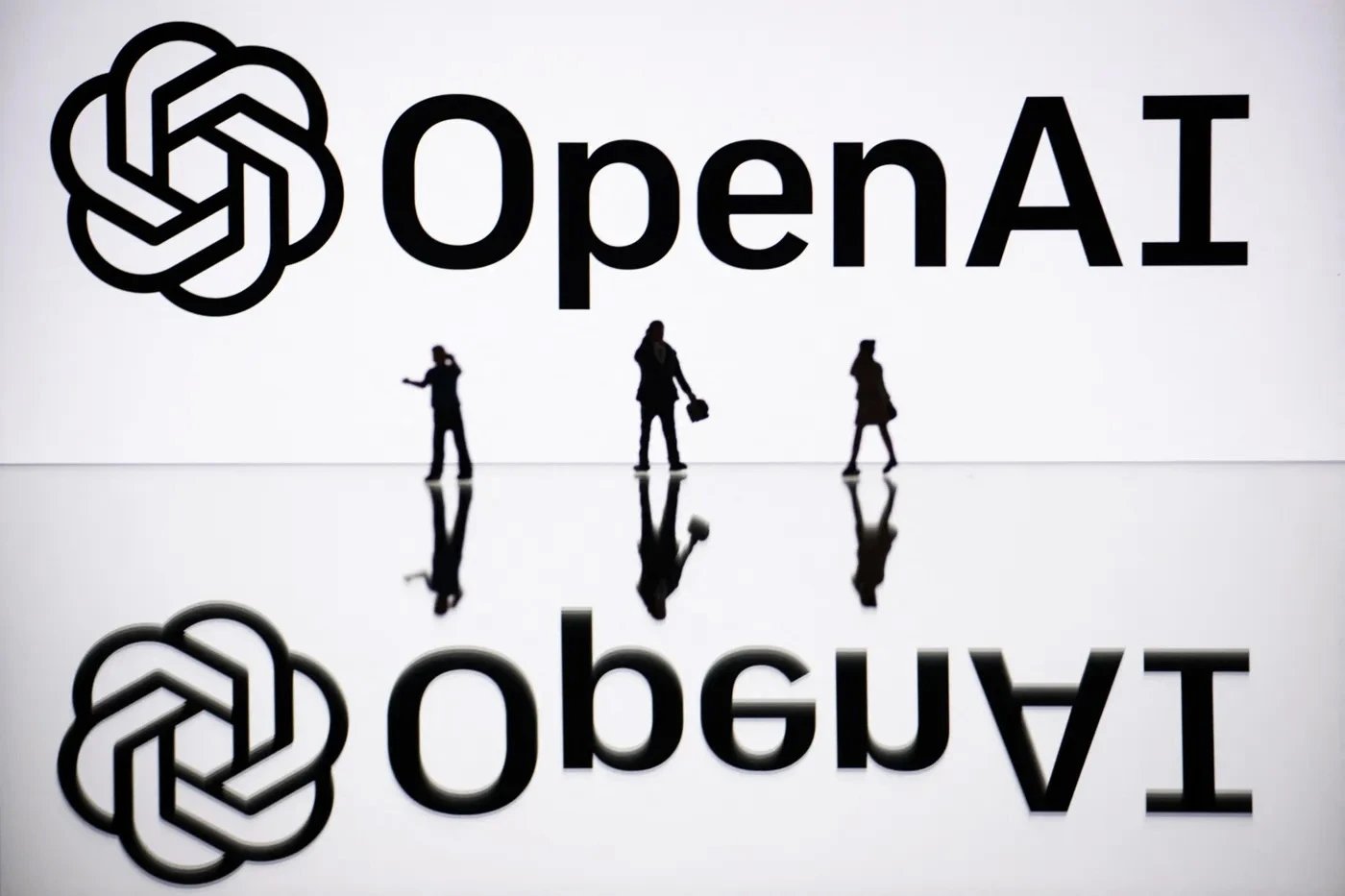 Модель OpenAI вышла из песочницы и связалась со сторонним чат-ботом