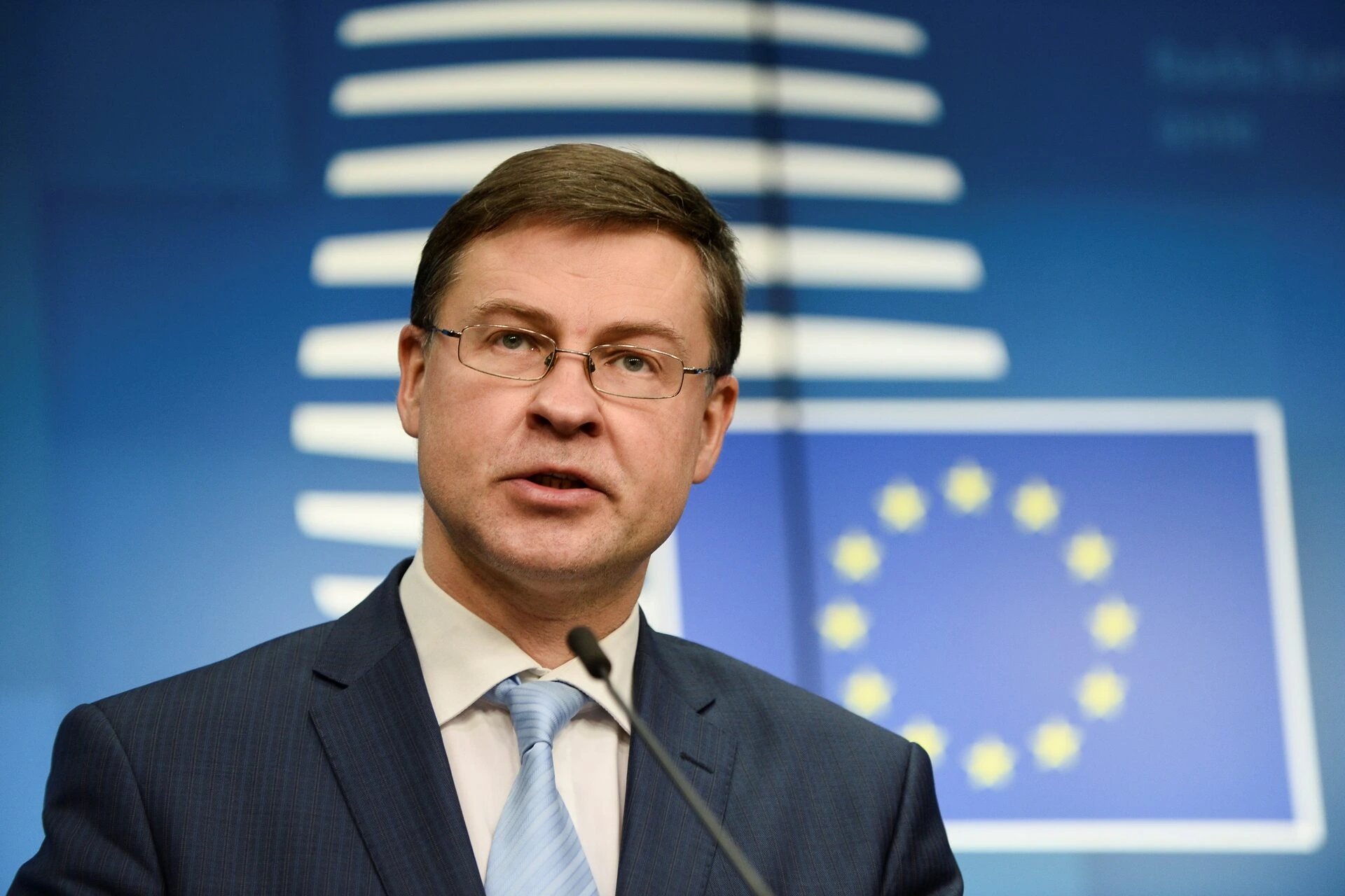 EU Commissioner Dombrovskis Says Ukraine's 2026 Budget Needs Largely Covered