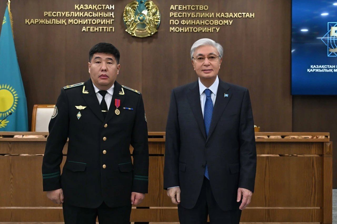 Tokayev awards three surviving sailors from Caspian Sea drills