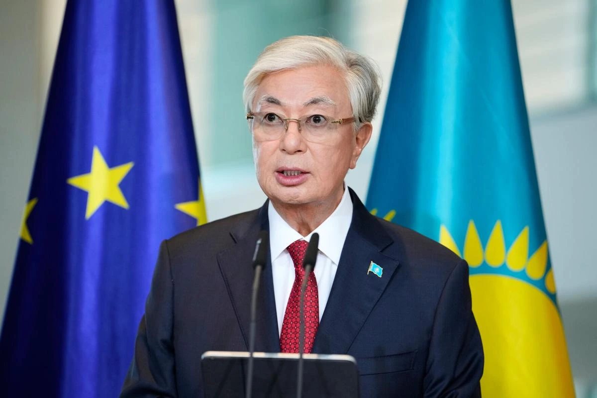 Тоқаев Украинадағы қақтығысты тоқтатып, келіссөз бастауға шақырды