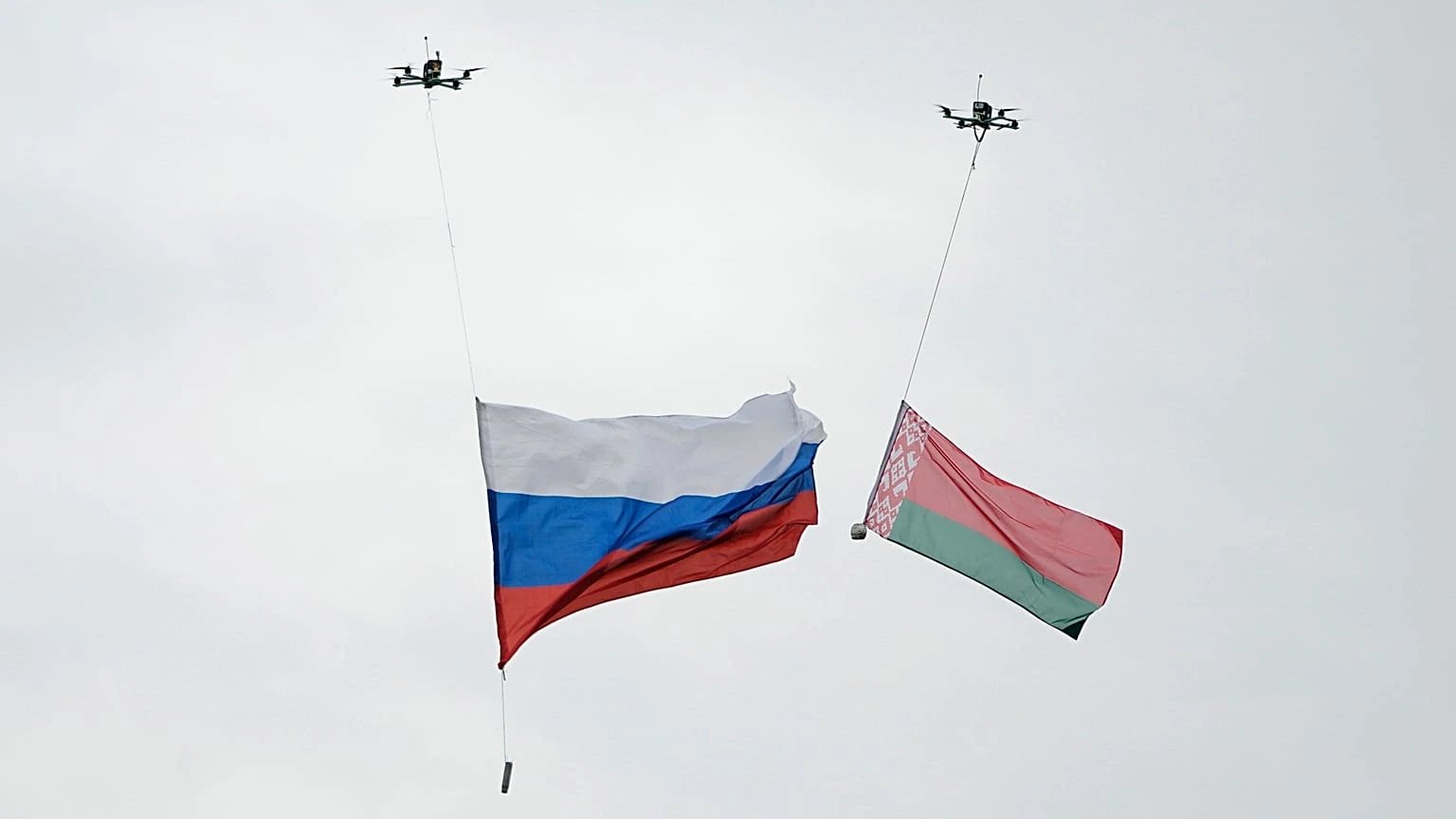 Украина заявляет, что Беларусь предоставляет ретрансляторы для российских дронов