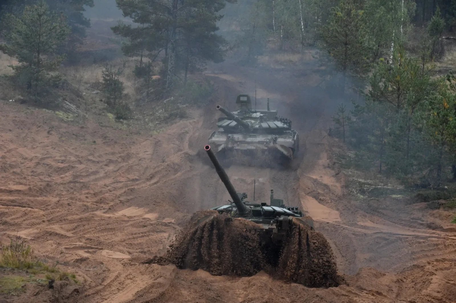 Russia rehearses retaking territory, creating security zone in Center-2026 drills near Kazakhstan