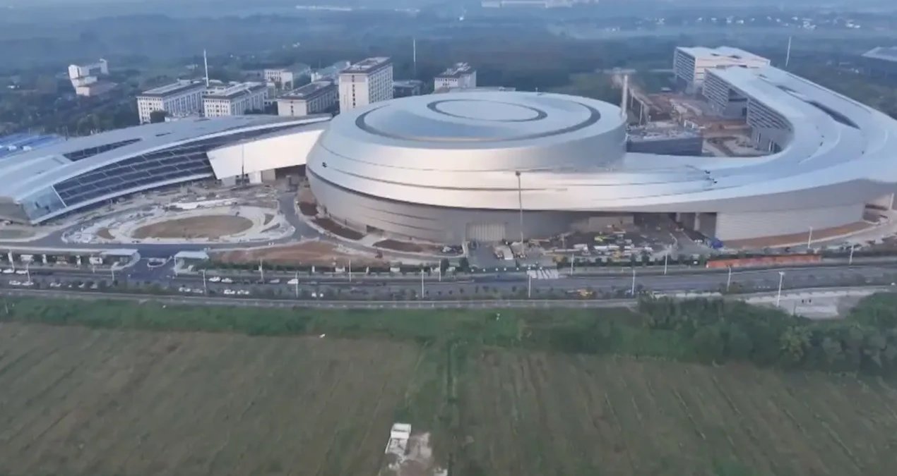 Китайский термоядерный реактор BEST в Хэфэе прошёл половину строительства