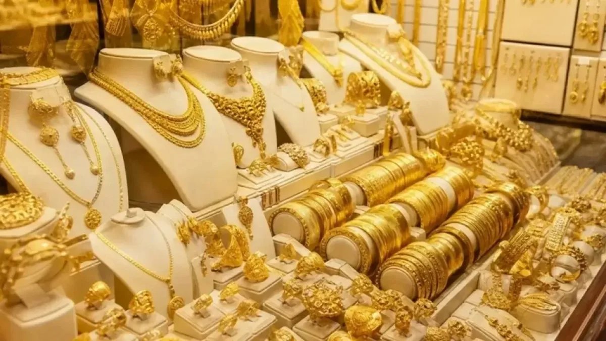 Gold posts worst week in six weeks on oil-driven rate fears
