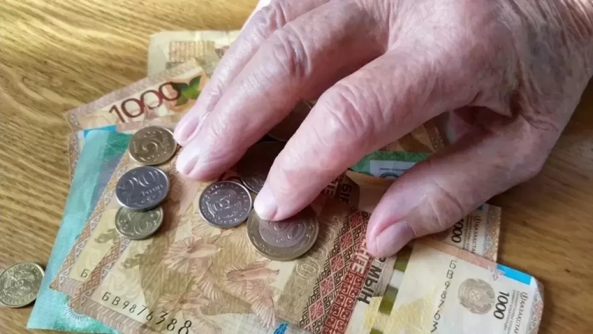 Half of Kazakhstan's workers lack regular pension contributions