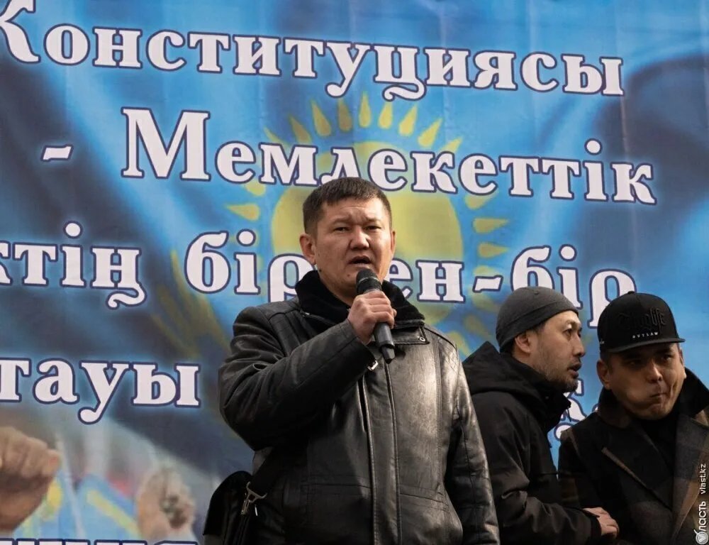 Думан Мухаммедкарим предпринял две попытки членовредительства, требуя перевода в Алматы