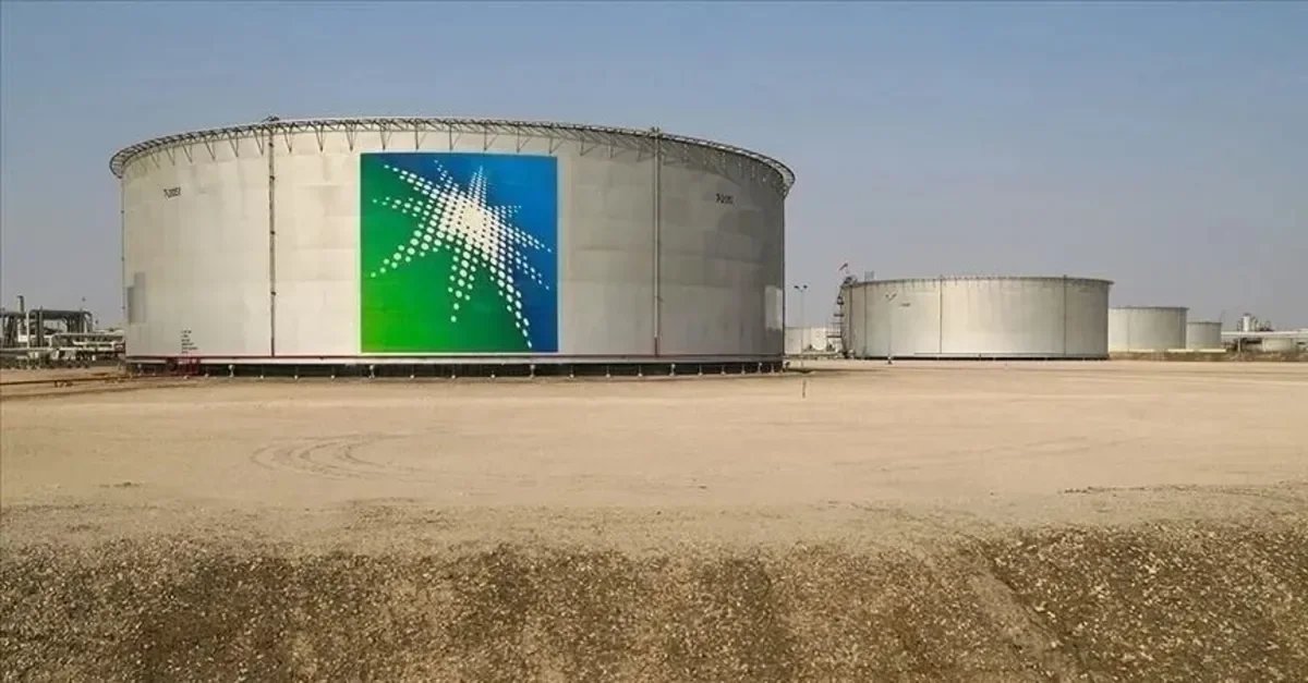 Aramco готовит особые цены на нефть для Азии через Египет на фоне атак хуситов