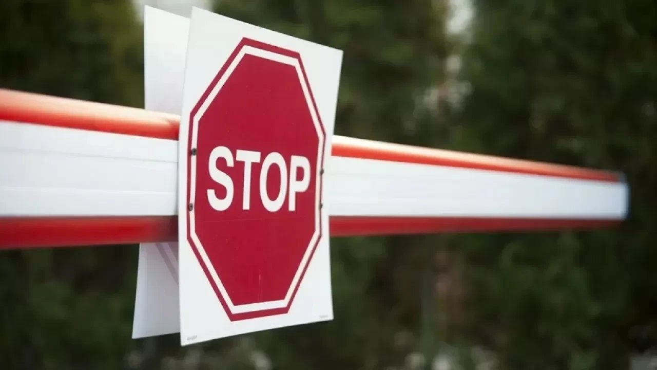 Литва Латвиямен шекараны жабумен қорқытты, Беларусьтан мигранттар төрт есе көбейген соң