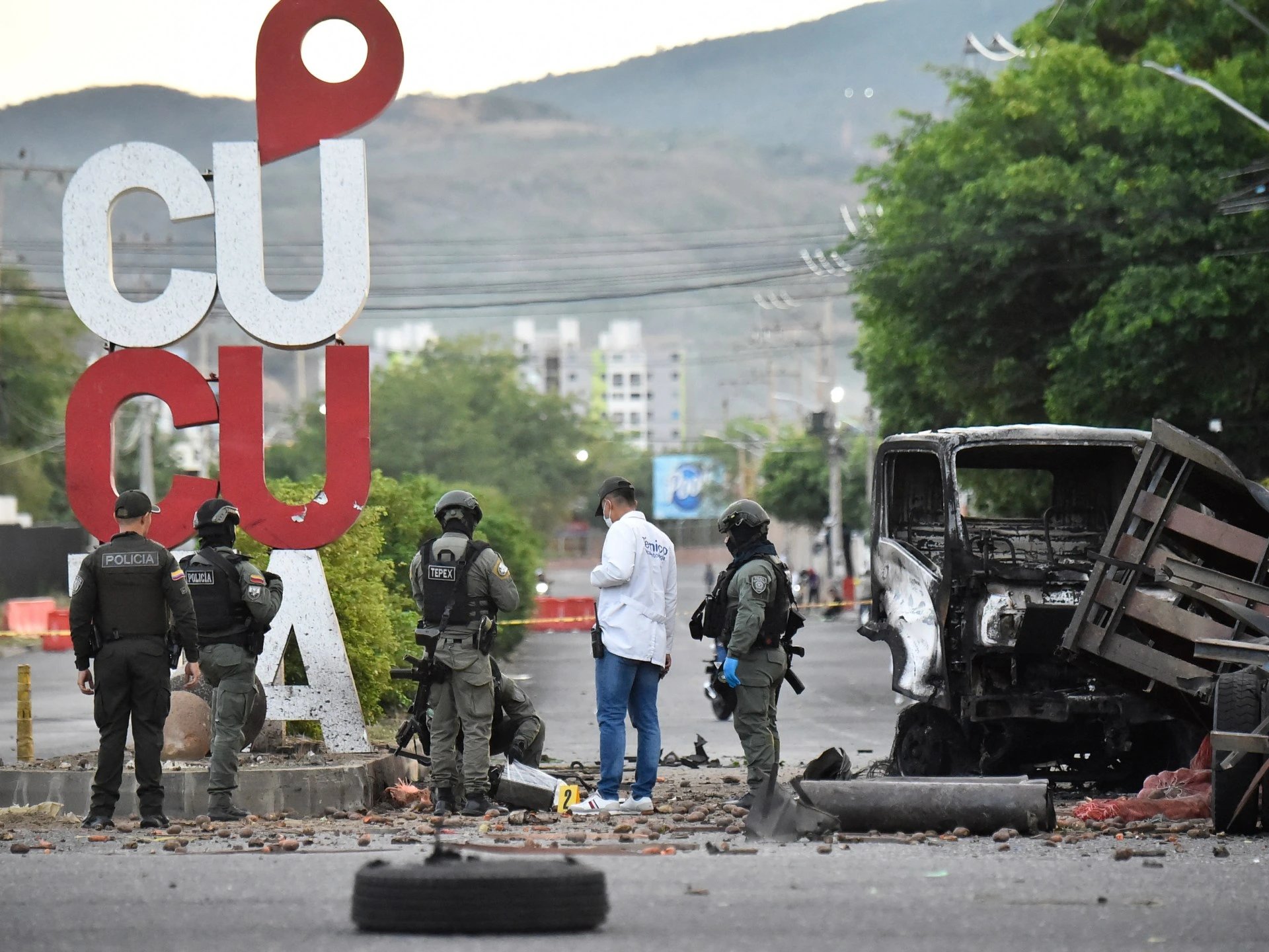 Car bomb wounds 11 in Cucuta days before Colombian presidential transition