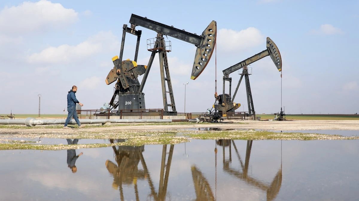 Цены на нефть растут после заявления Ирана об остановке судов в Ормузском проливе
