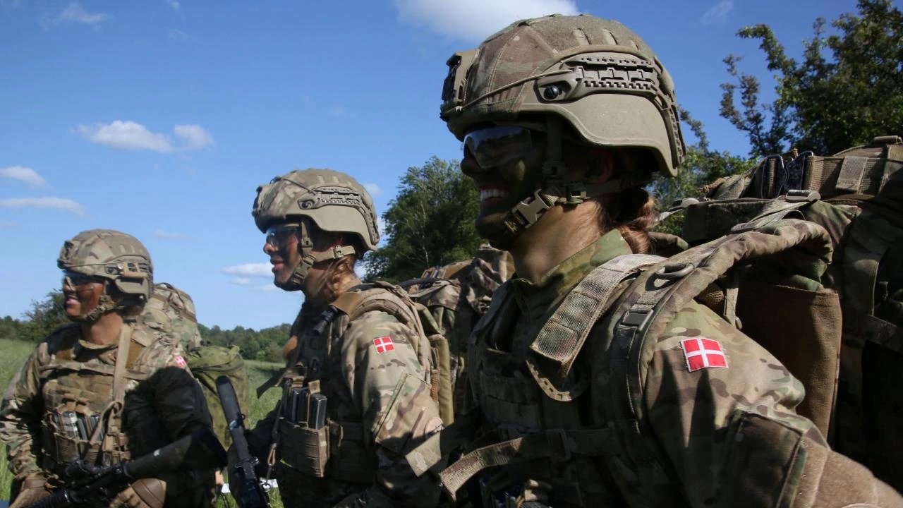 Дания продлевает срок военной службы до 11 месяцев: первые 1600 новобранцев приступили к обучению