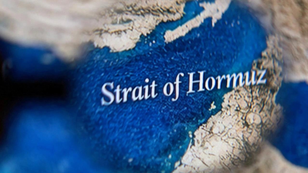 Iran says close to deal with Oman on reopening Strait of Hormuz