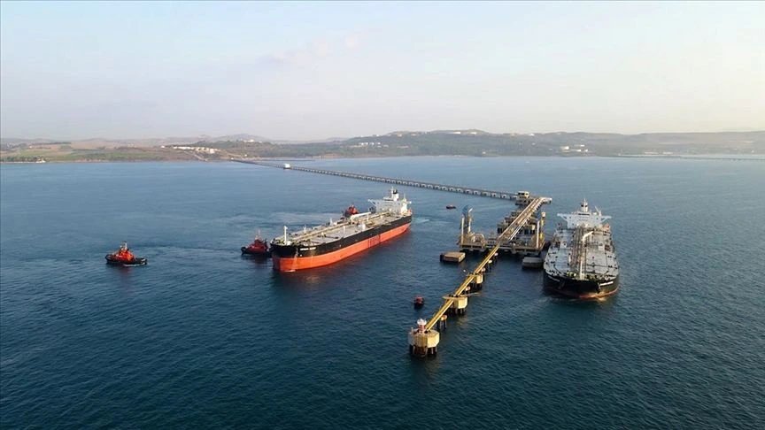 Iraq's interim oil deal with Turkey eases Strait of Hormuz blockade but trust remains fragile