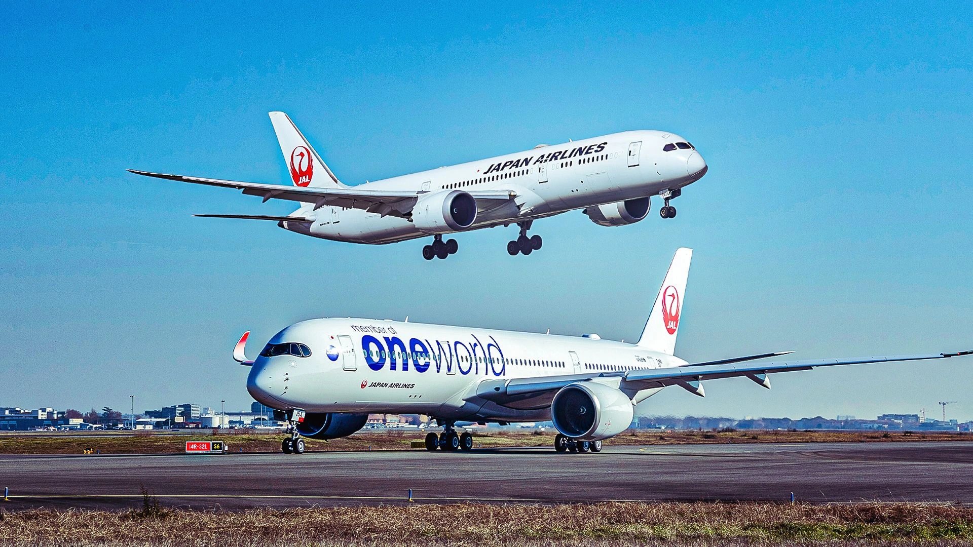 Boeing 787-9 posts 6.7% better fuel burn than A350-900, but capacity gap complicates comparison