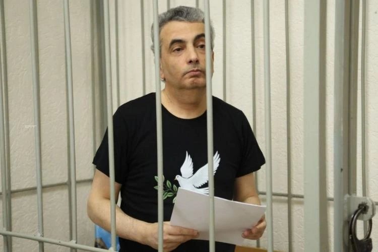 Псков қалалық соты «Яблоко» төраға орынбасары Шлосбергті 11 жыл 1 ай бас бостандығынан айырды