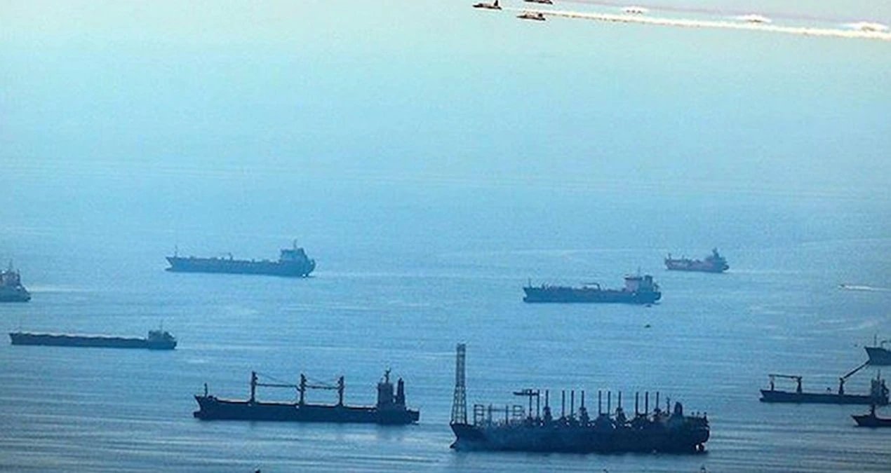 Иран задержал нефтяной танкер ОАЭ в Ормузском проливе у острова Киш