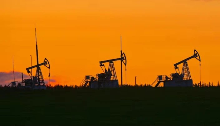 Китай наращивает закупки российской нефти, осложняя доступ Индии на фоне сбоев в Ормузском проливе