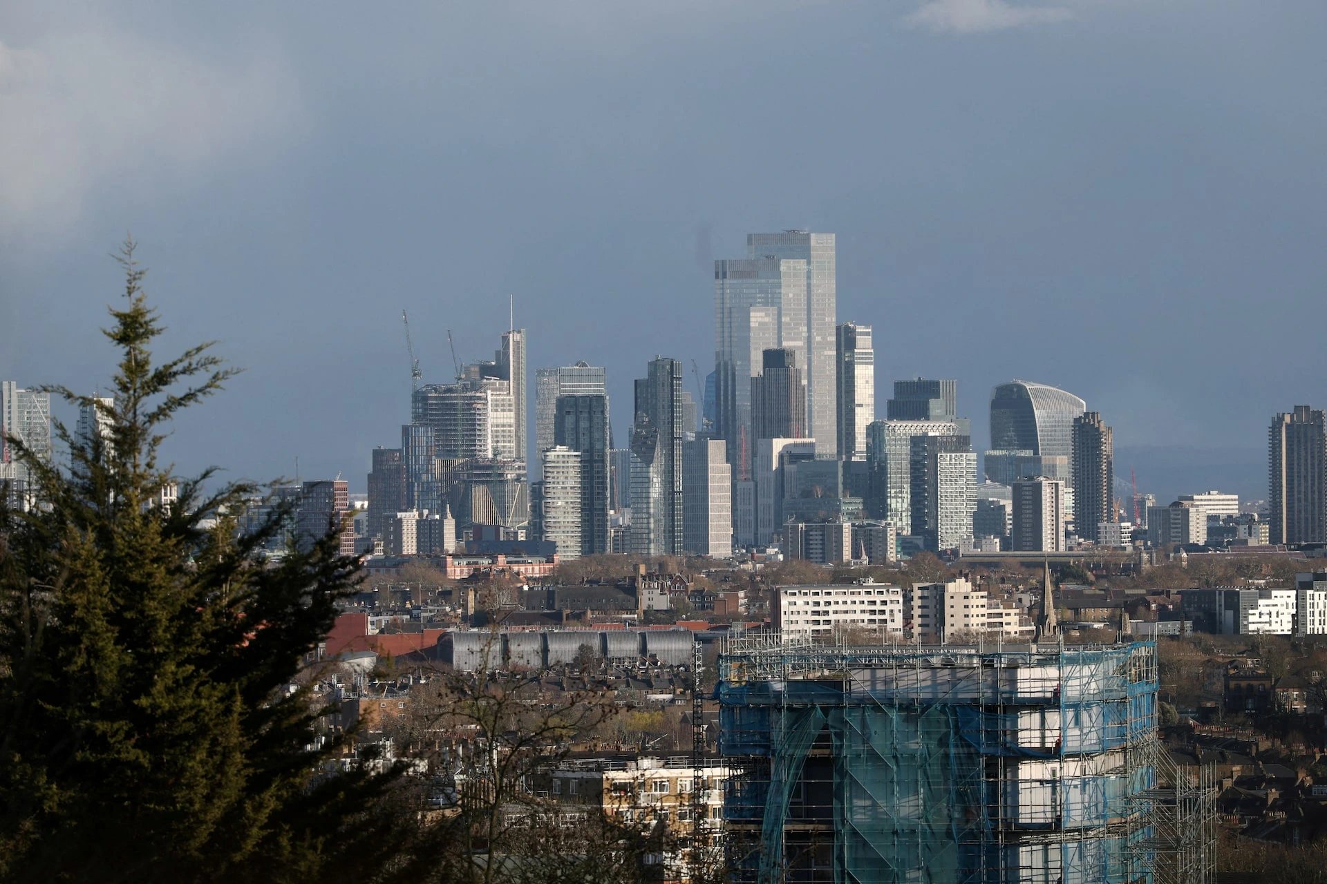 Великобритания зафиксировала дефицит бюджета в £1,8 млрд в июле на фоне роста расходов