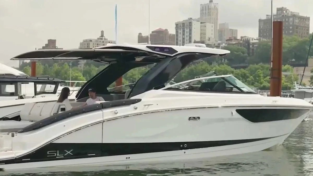 Brunswick bets on AI docking and Textron defense deal to lift boat sales
