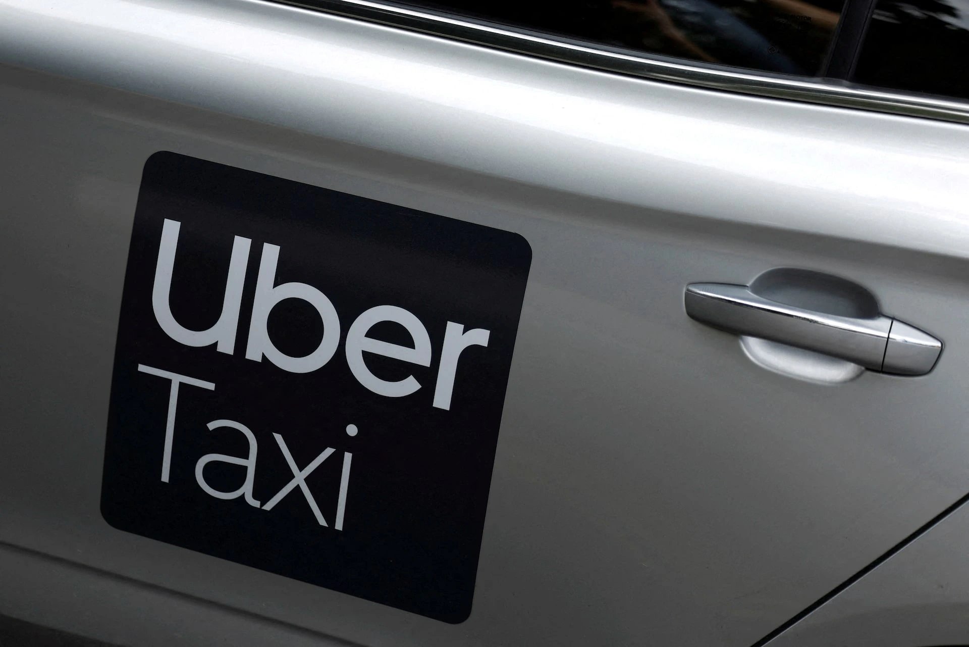 Dutch regulator fines Uber €825 million over automated driver suspensions