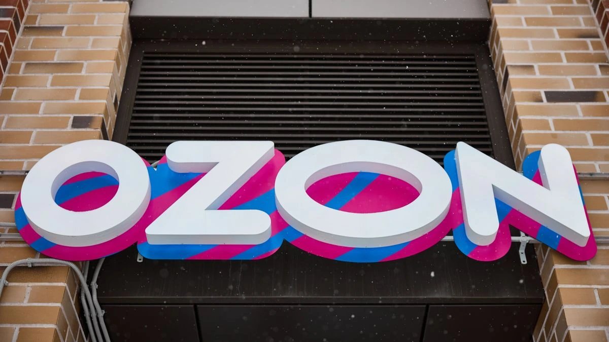 Ozon halts Samara logistics hub after drone attack, evacuates 500 workers