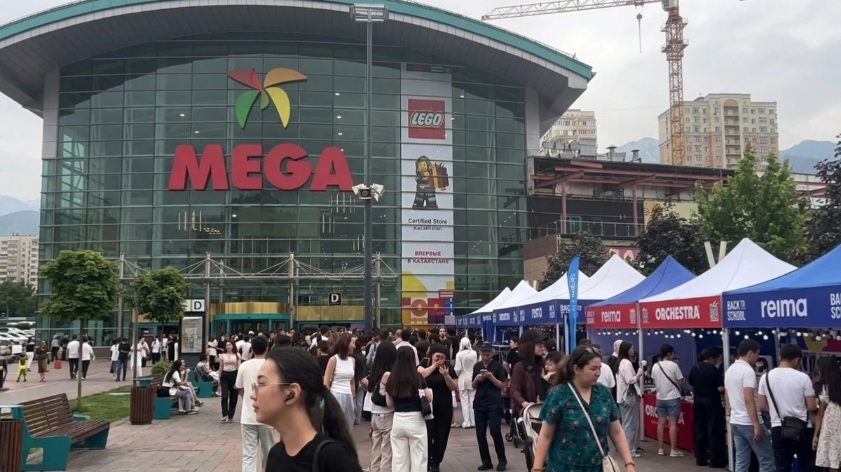 Mega Alma-Ata mall evacuated after fire alarm, no fire found