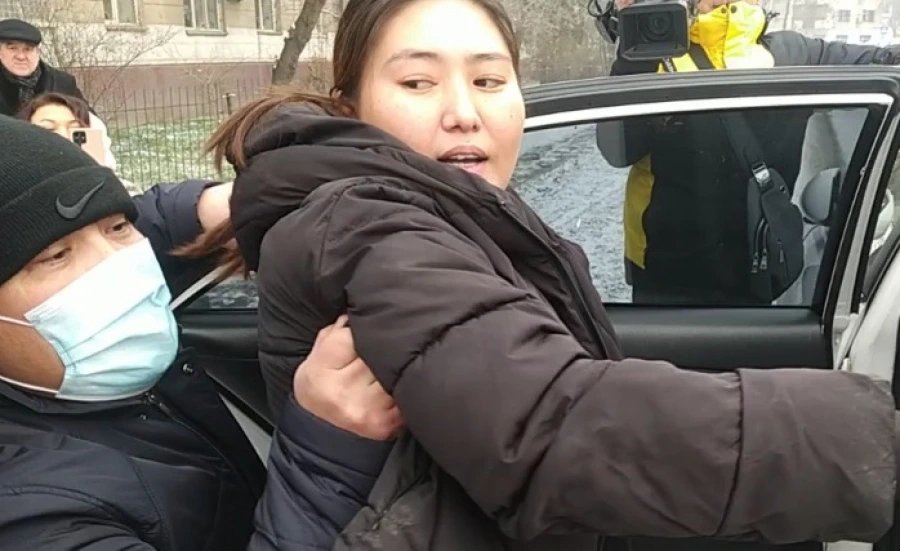 Bishkek court to rehear journalist Tazhibek kyzy case on August 25