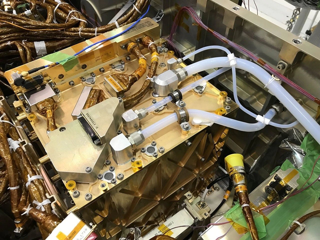 NASA MOXIE 2021 жылы Марста 5,4 грамм оттегі өндірді