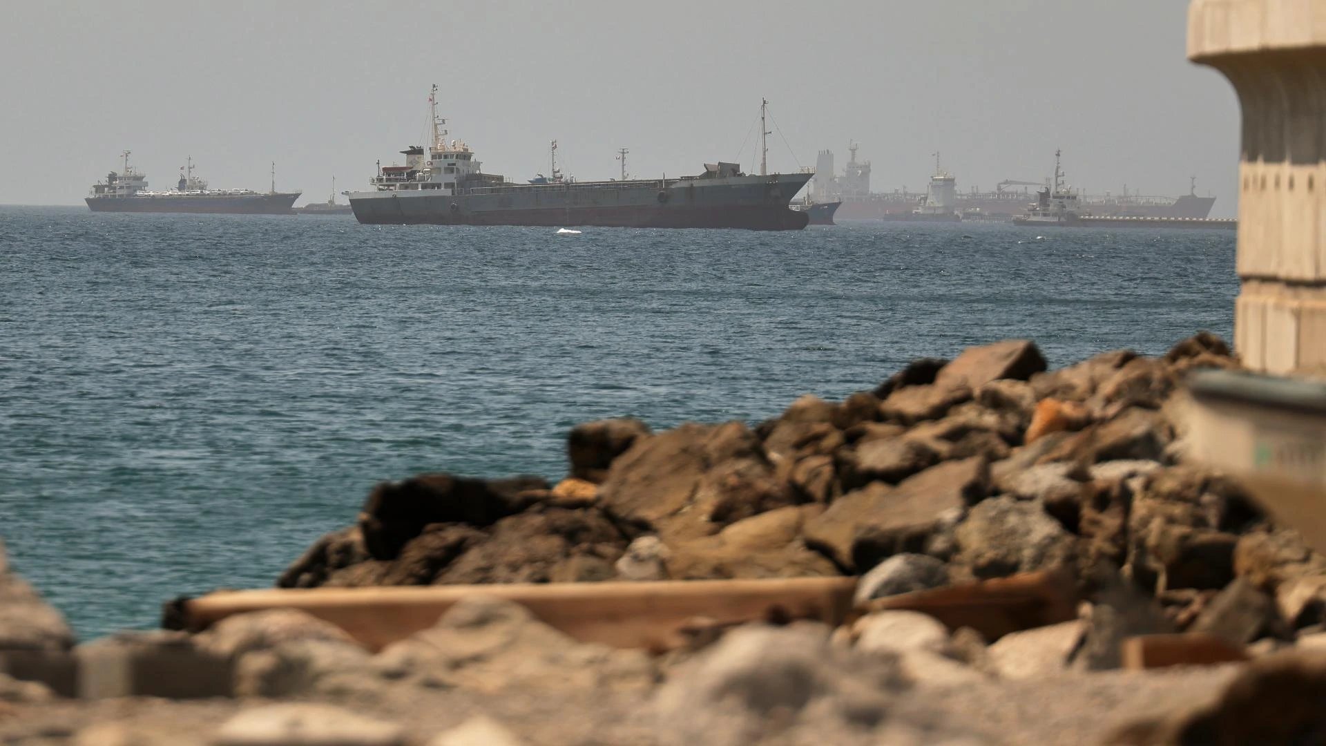 Iran tightens penalties for ships violating Hormuz transit rules
