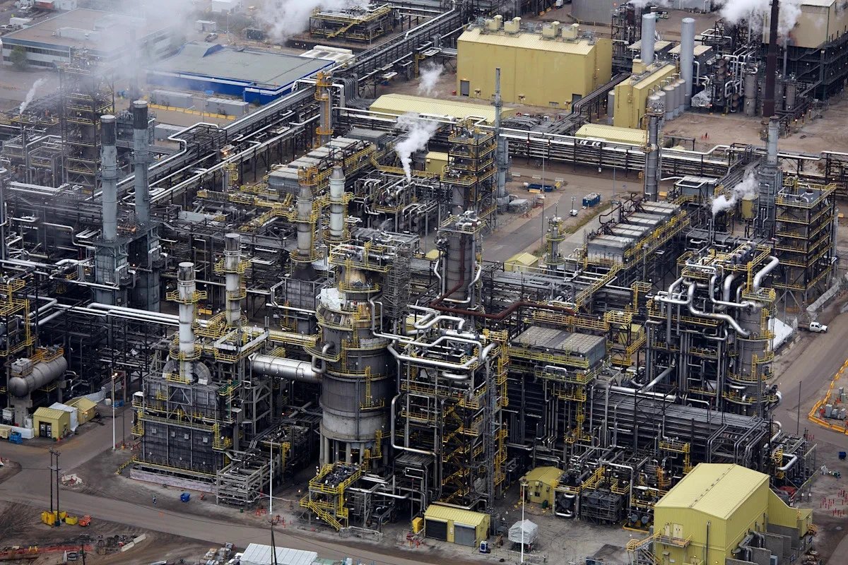 US 50% tariffs on Canada exclude crude oil, the largest bilateral trade flow