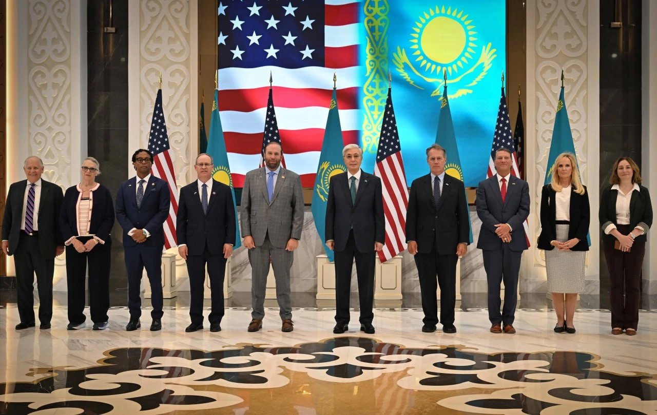 Tokayev Meets US Congressional Delegation in Astana Ahead of G20 Summit