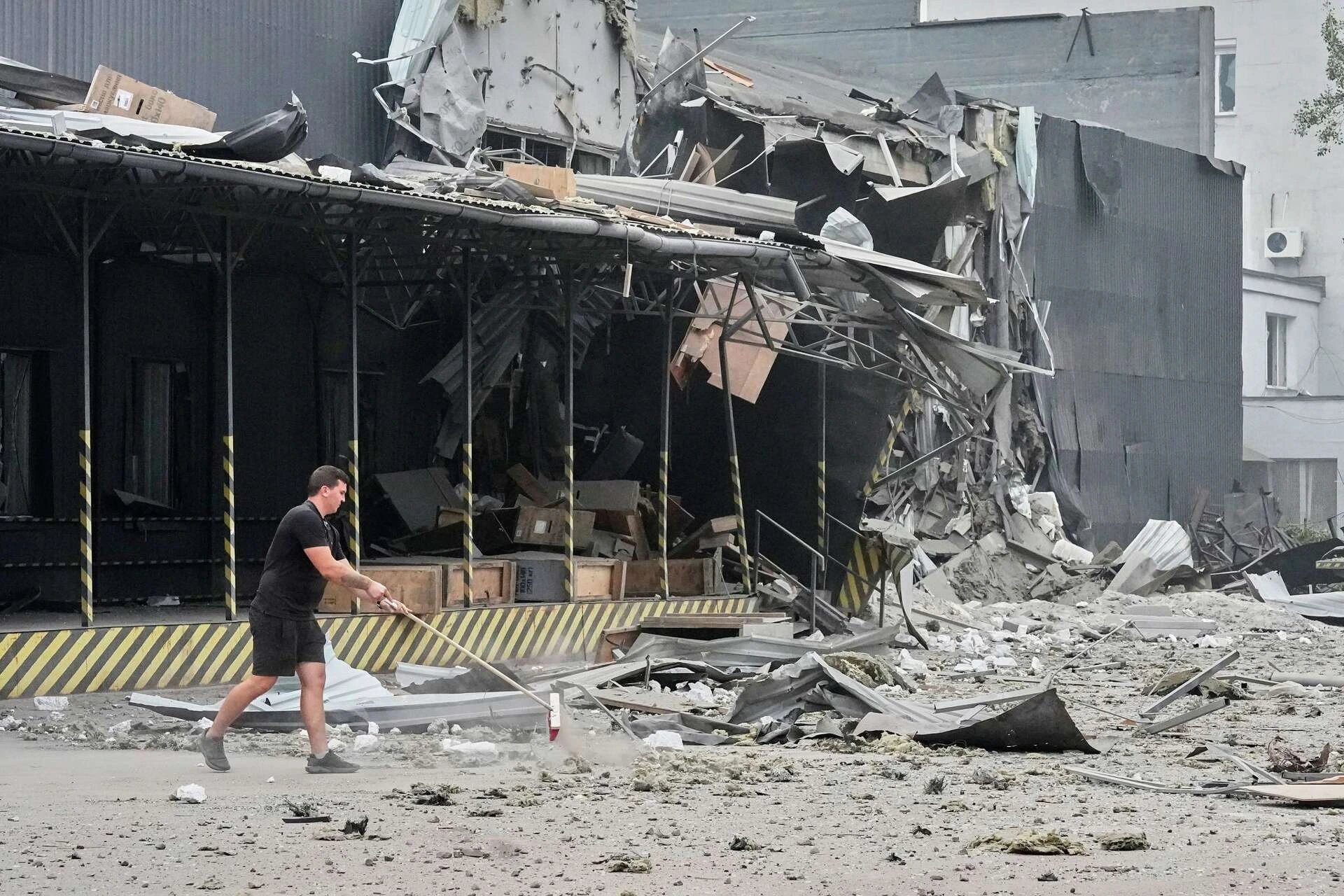 Russian strike hits Nova Poshta warehouse in Kyiv region