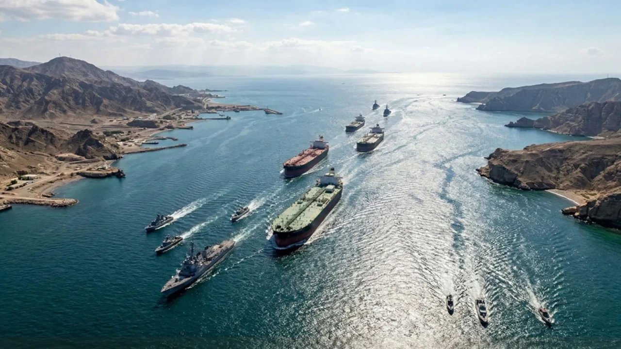 Hormuz Strait commercial traffic falls to 7 ships on Thursday