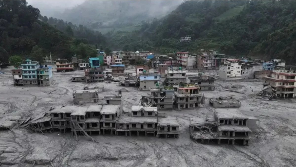 Nepal and Tibet floods kill 623, with 2,980 missing