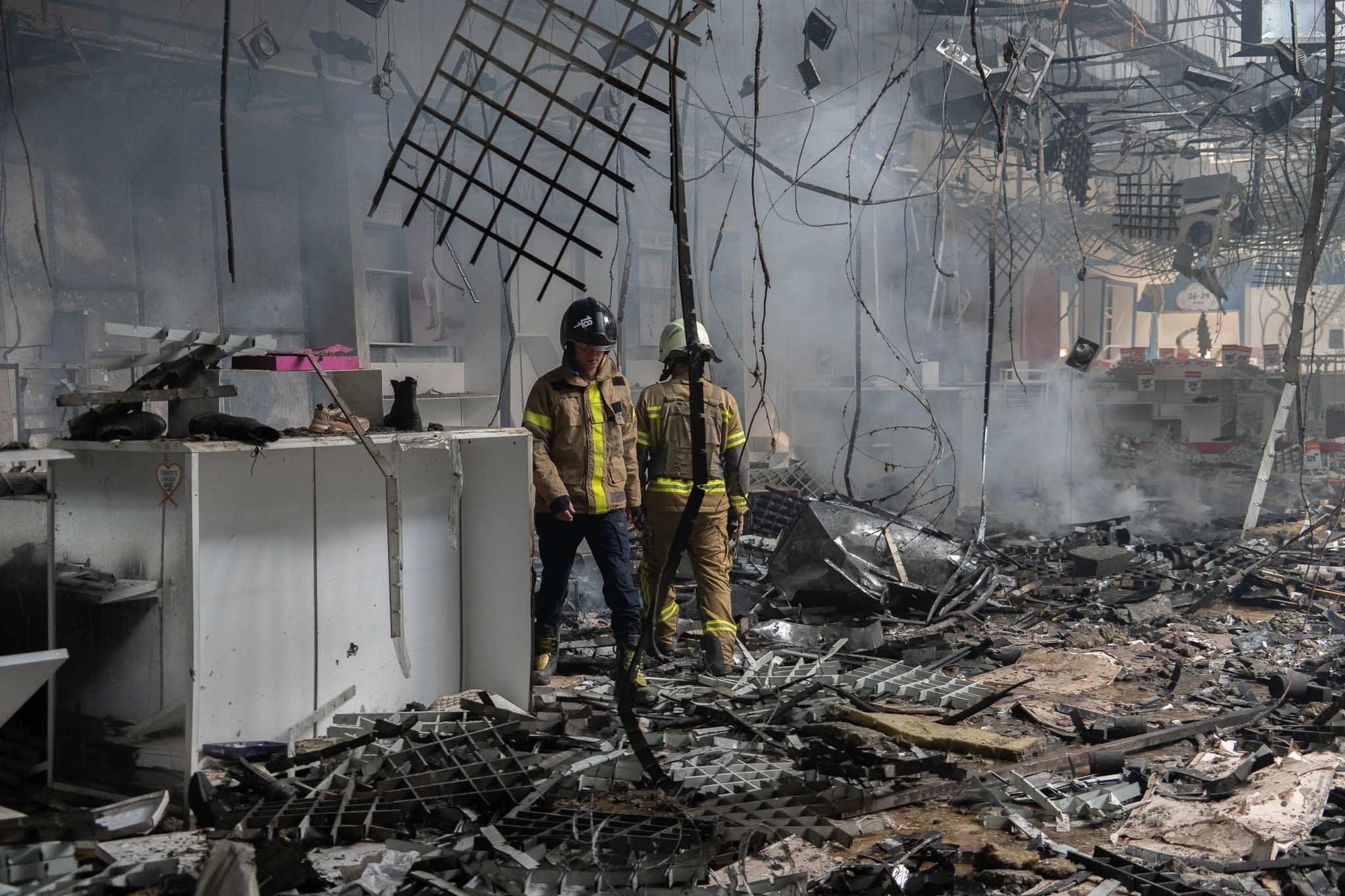 Russia's strikes on Ukrainian retail aim to erode war support, analyst says