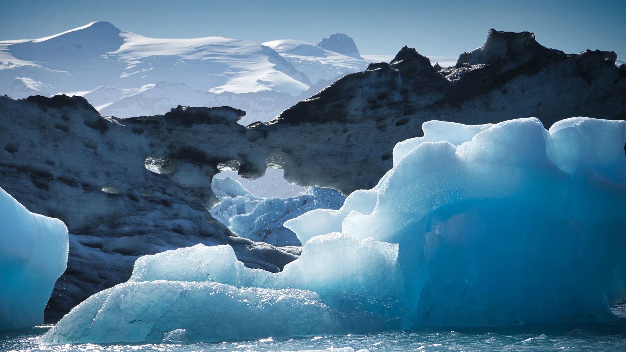 Greenland ice sheet loses 173 billion tonnes in 2025-2026, GEUS reports