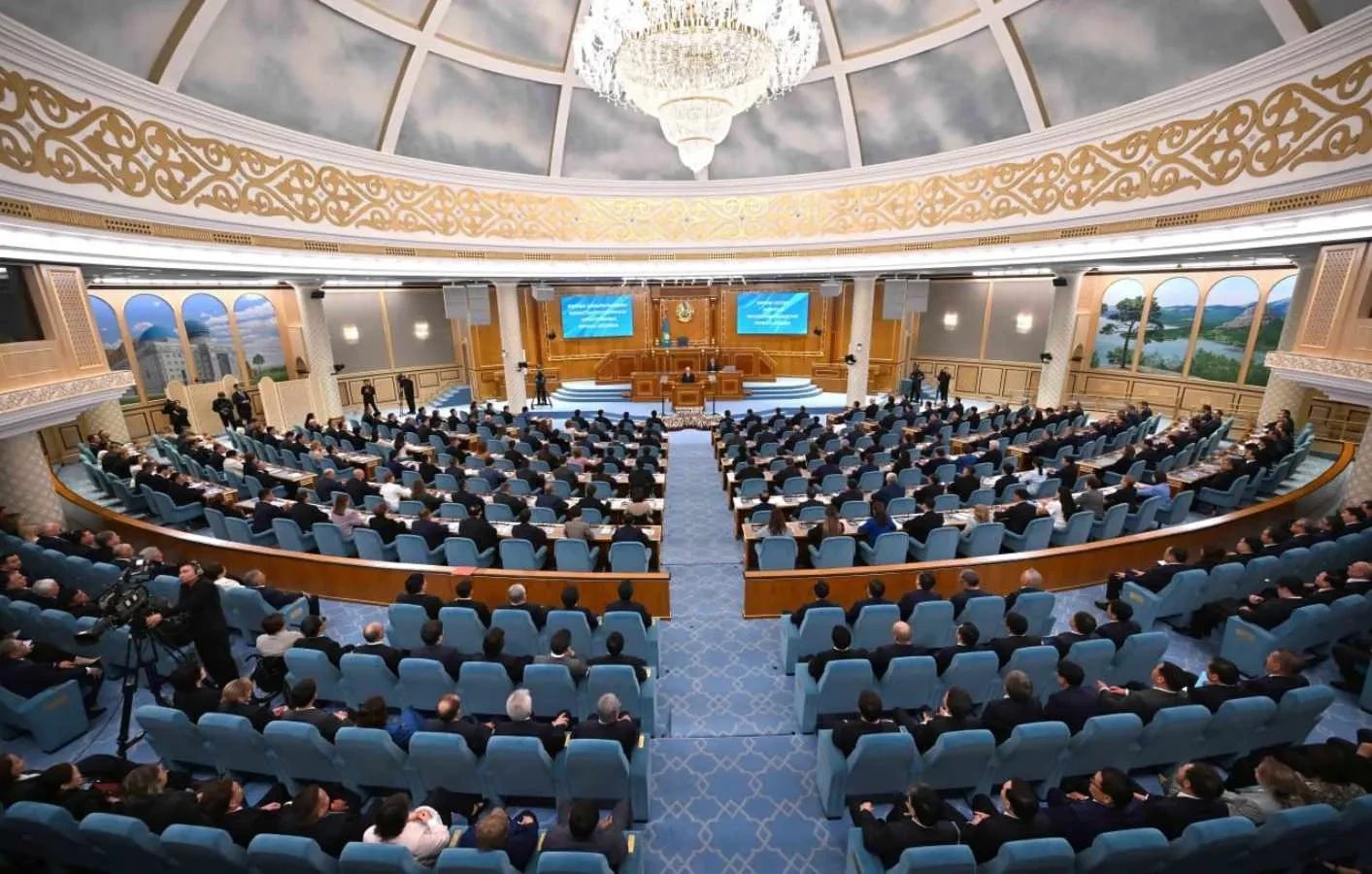 Kazakhstan replaces bicameral parliament with 145-seat Kurultai after referendum